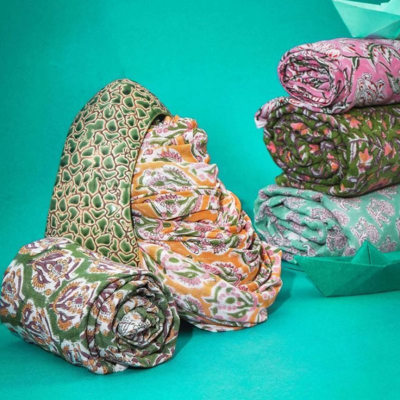 Understanding Rayon's Elasticity: A Comprehensive Guide To Its Stretch Properties