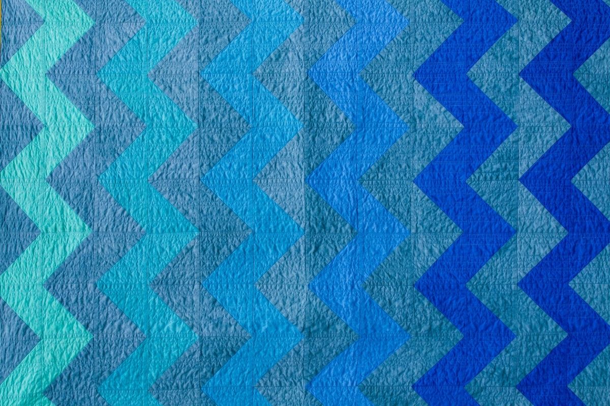 15 Stunning Half-Square Triangle Quilt Patterns