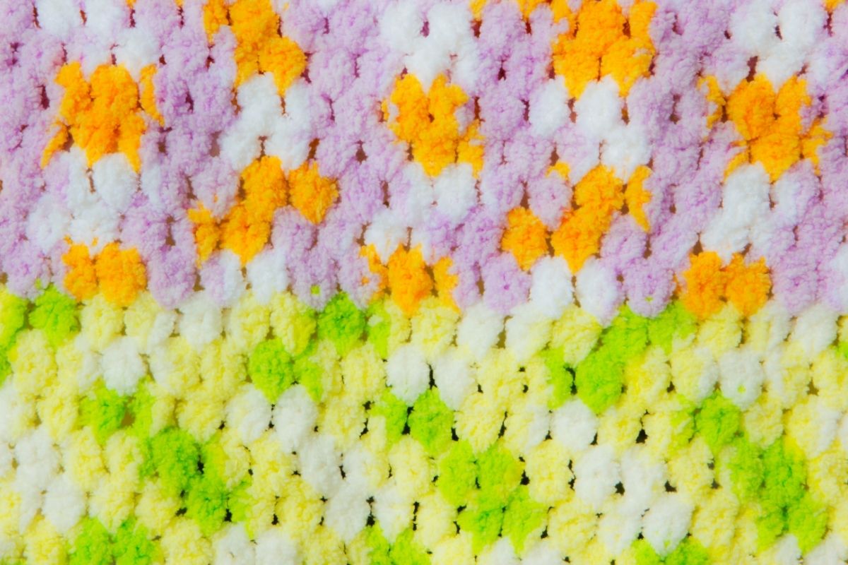 A Guide To Making The Famous TikTok Bumblebee - 3 Different Sized Crochet Patterns