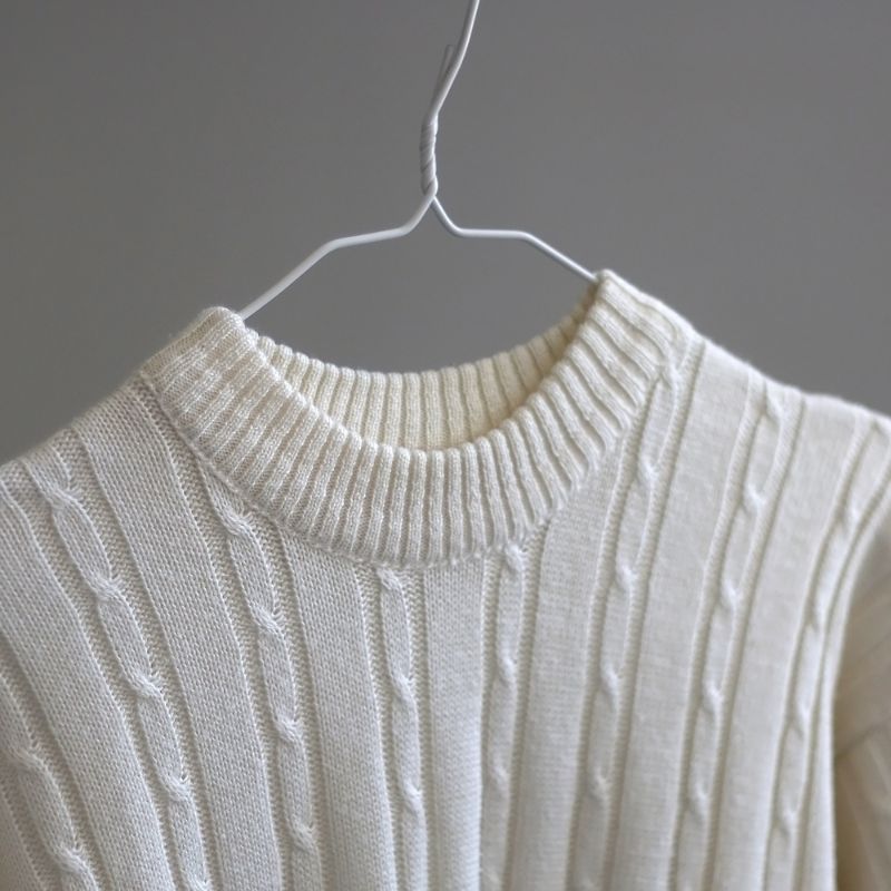  Cable knit Sweater