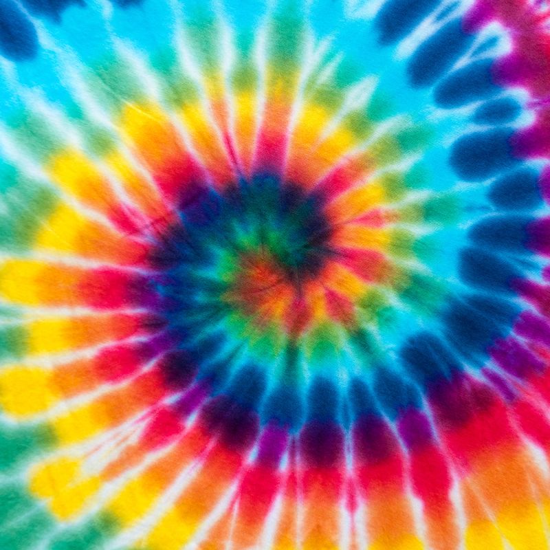 tie dyeing clothes