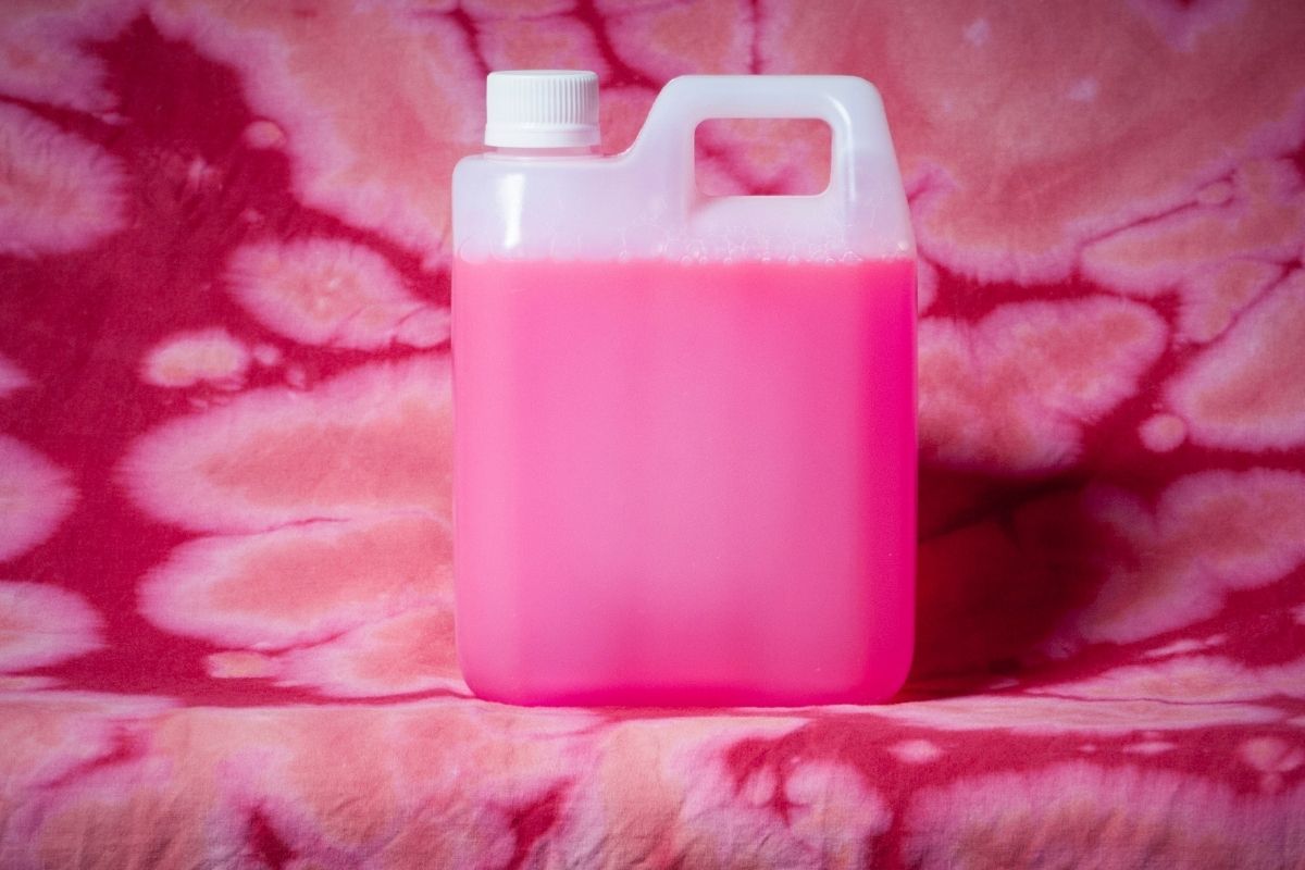 How Bleach Works On Clothes