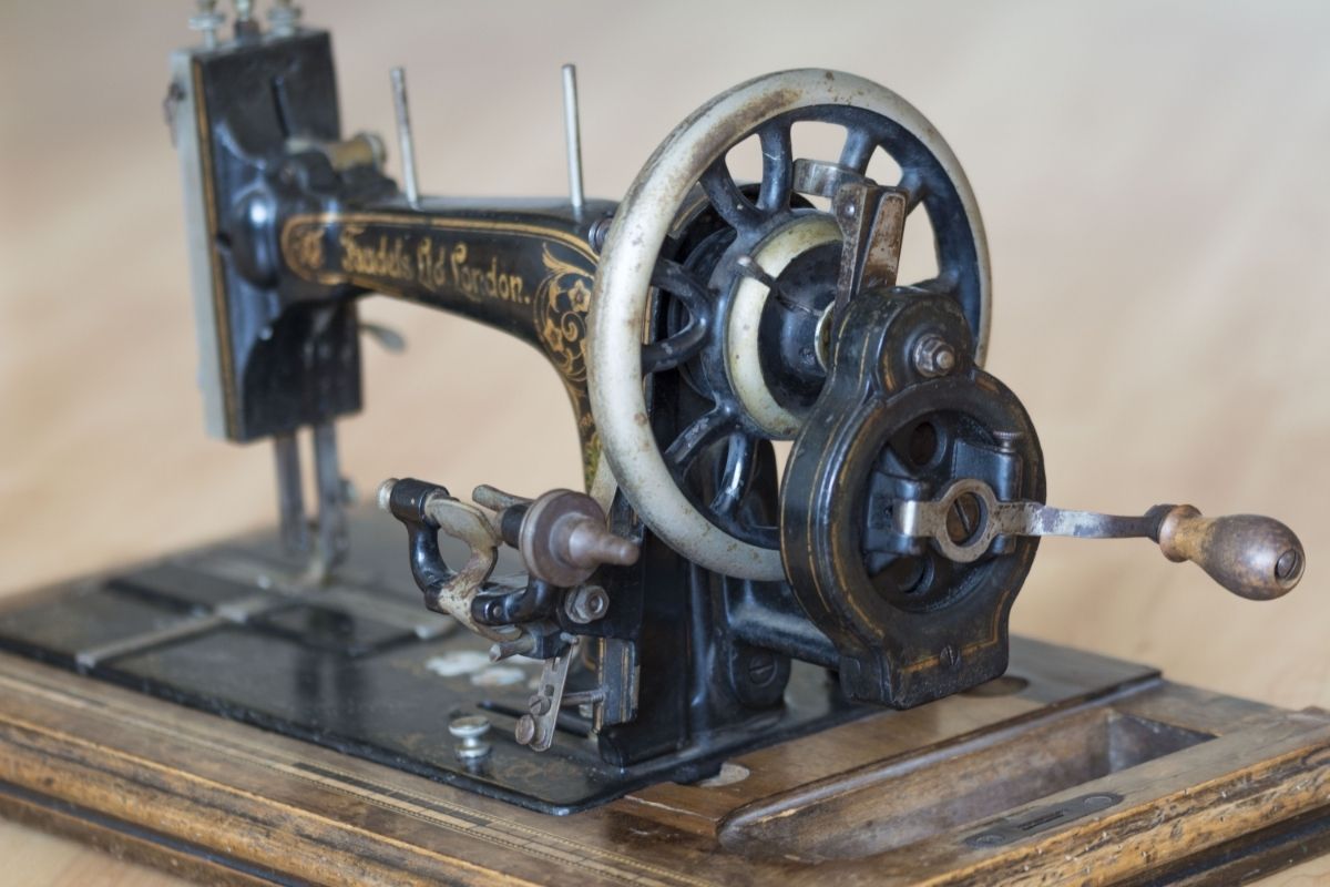 Is There Any Value In Antique And Vintage Sewing Machines