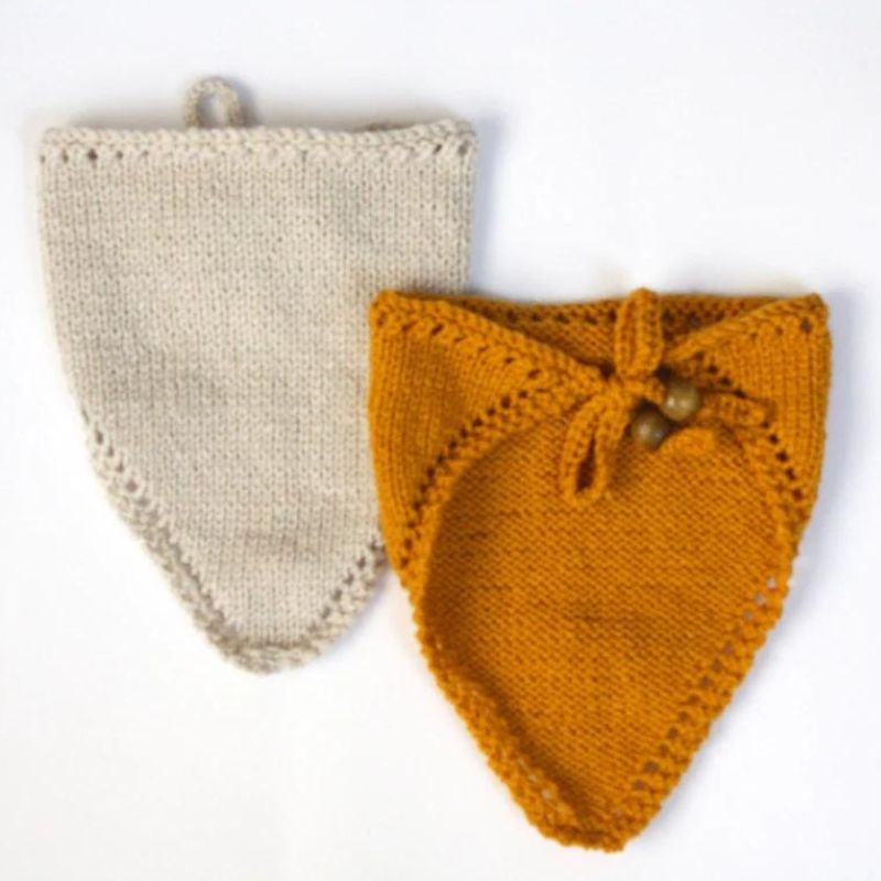 Lola Cabled Baby Bib